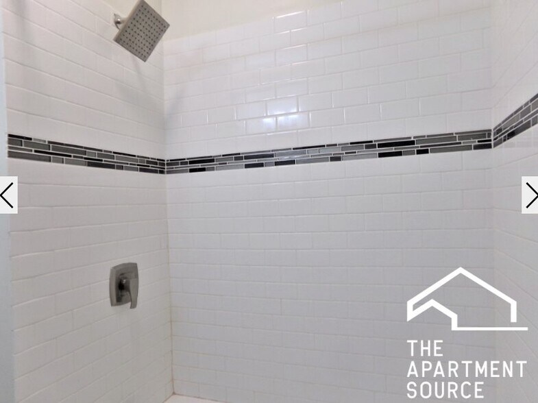 Building Photo - 2129 N Dayton St