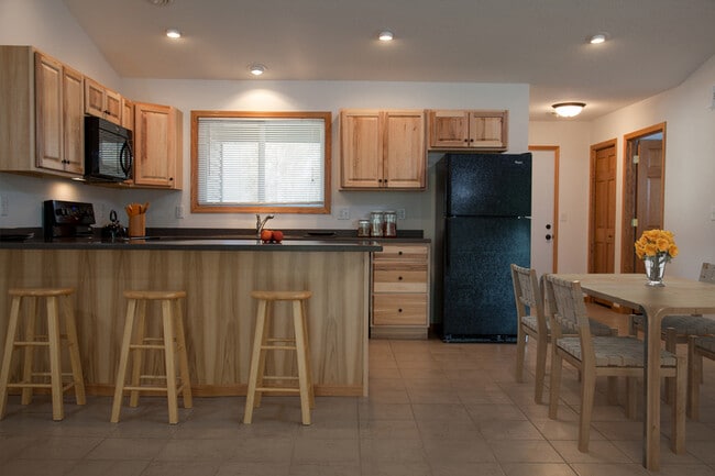 Building Photo - 1240 119th Ave