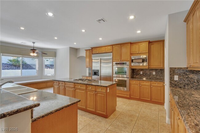 Building Photo - 63 Cascade Lake St