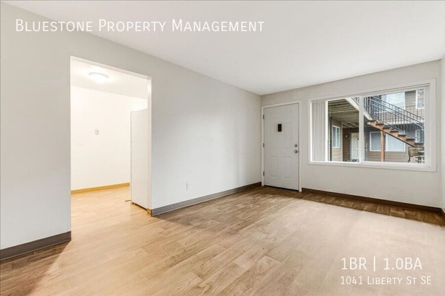 Building Photo - 1041 Liberty St SE