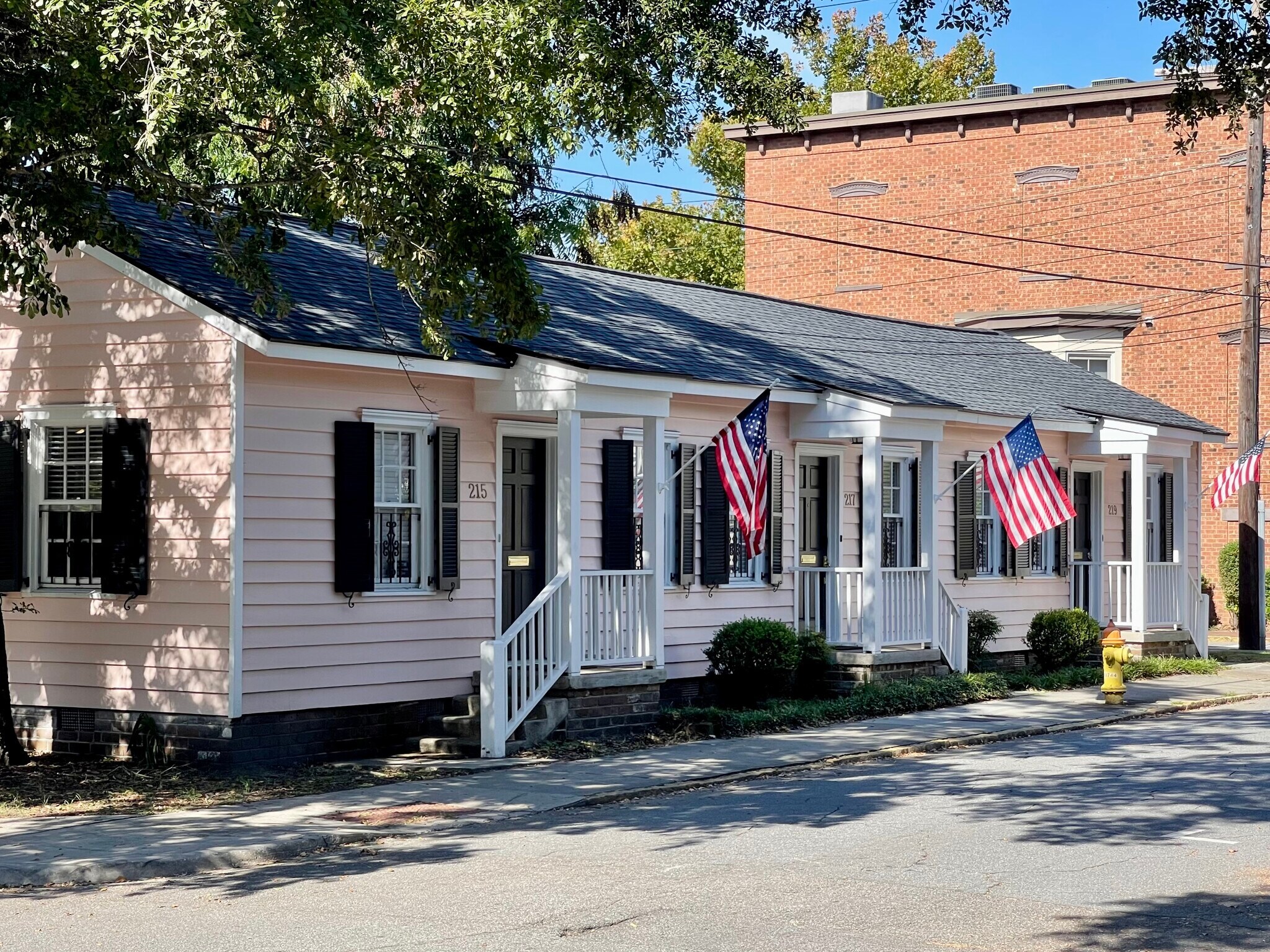 Triplex on Taylor Street - 215 W Taylor St