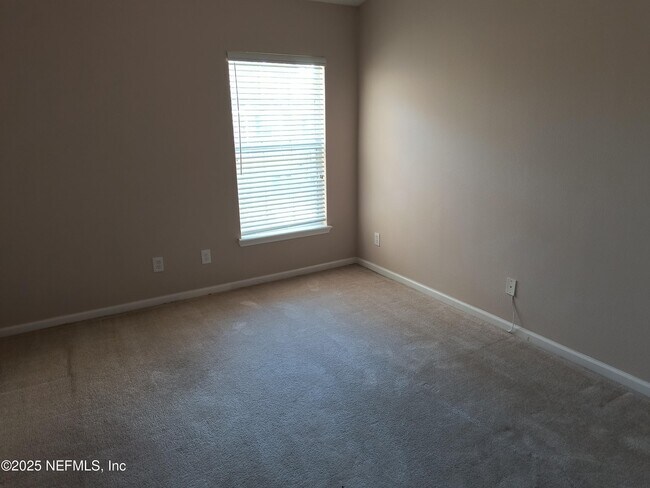 Building Photo - 3253 Climbing Ivy Trail