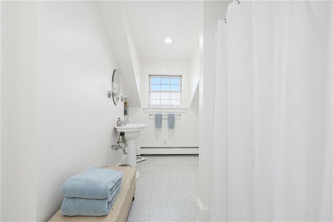 Building Photo - 9 White Terrace