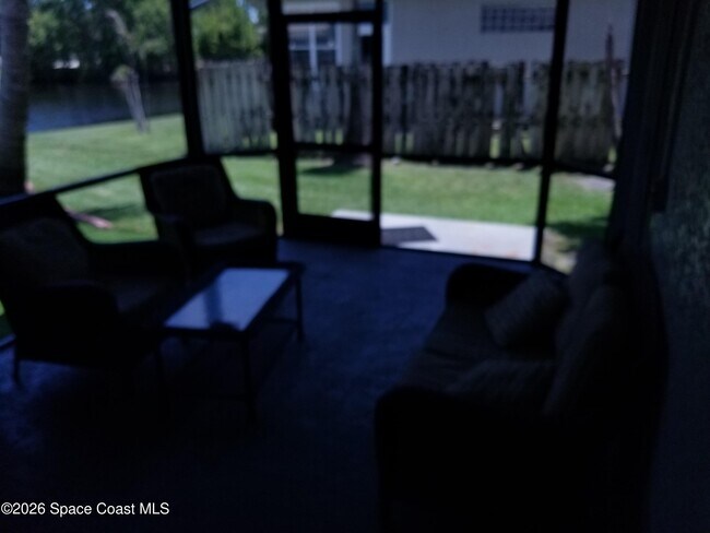 Building Photo - 3685 Oakhill Dr