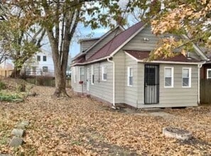 Building Photo - 1941 W 77th St
