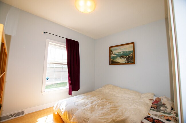 2nd Bedroom - 24 Nevada Ave