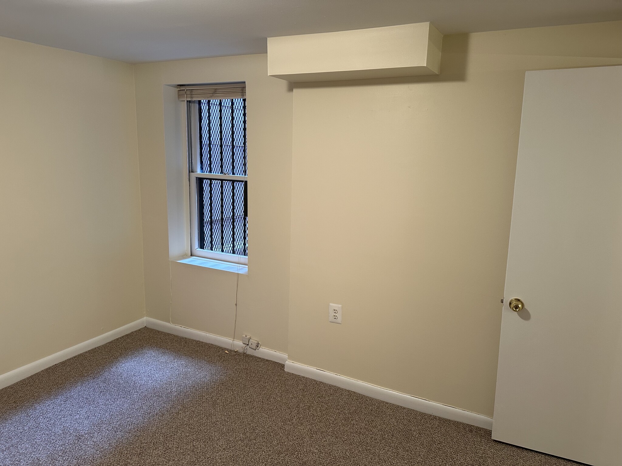 Bedroom window with easy & quick exit mechanism - 1336 Kenyon St NW
