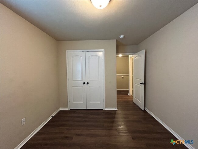 Building Photo - 1137 Brown Rock Dr