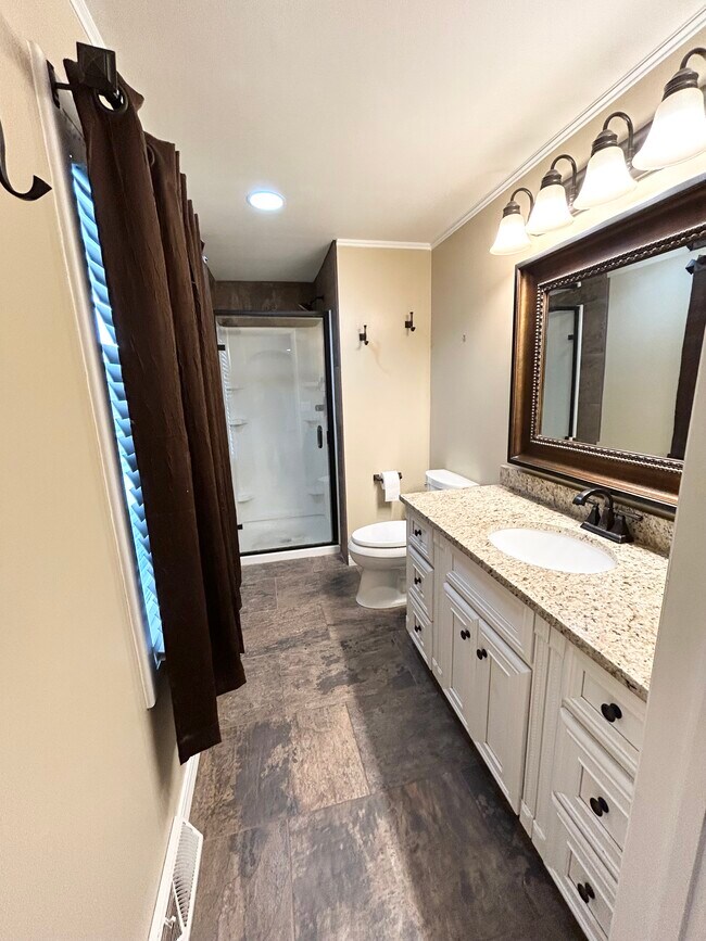 Building Photo - 5109 Coachman Rd