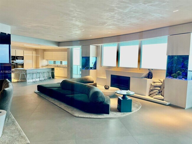 Building Photo - 18555 Collins Ave