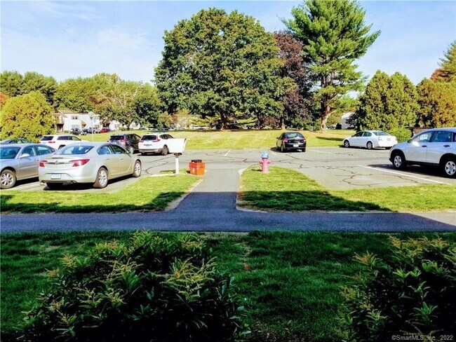 Building Photo - 1103 Twin Circle Dr