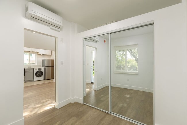 Building Photo - Chic 2BD/1BA ADU in Beautiful Granada Hills