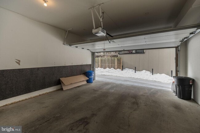 Building Photo - 444 Fairmount Ave