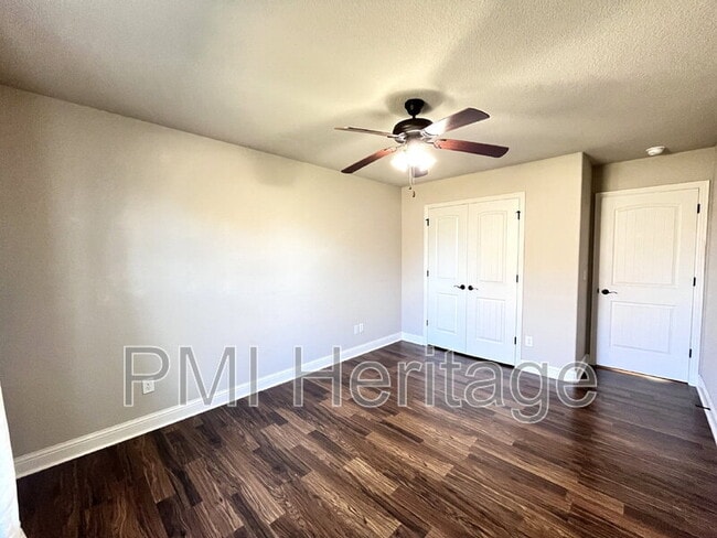 Building Photo - 4300 SW Limestone Ave