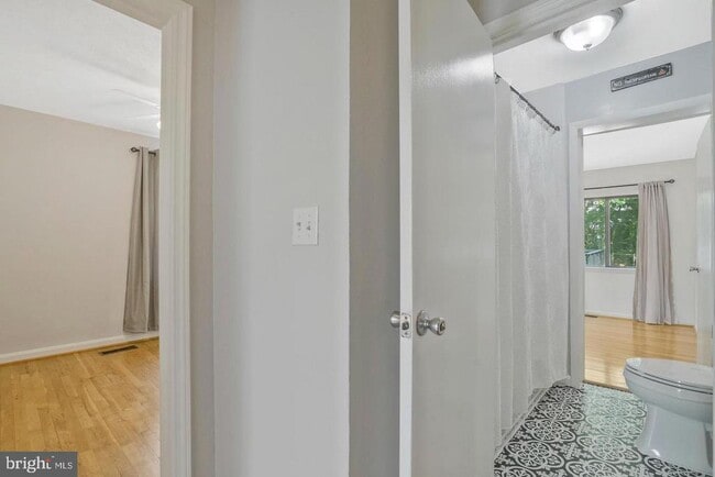 Building Photo - 5758 Biscayne Dr