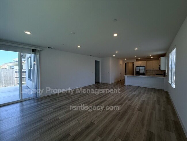 Building Photo - 8332 Taylormade Wy