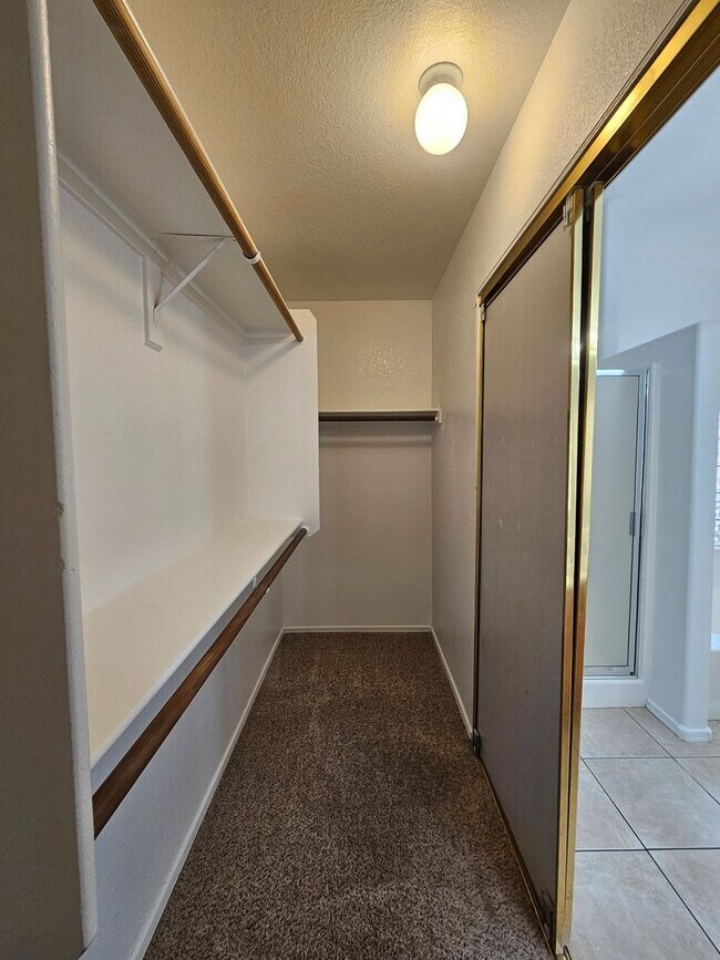 Building Photo - 3 Bedroom Home - No HOA - North Phoenix ** Move In Special $1000 off 1st Month**