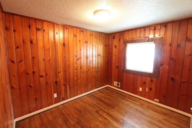 Building Photo - New On The Market! What a GREAT HOUSE!! Better Hurry To See This One!!