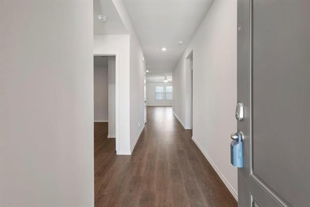 Building Photo - 1006 Honey Maple St