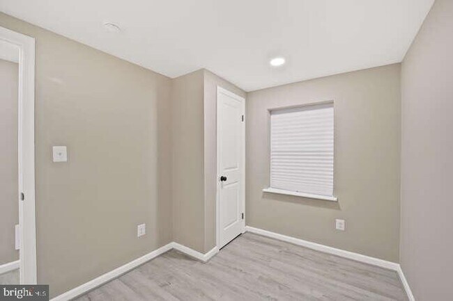 Building Photo - 1632 Ridge Pl SE