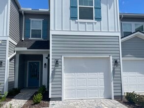 Building Photo - 61 Pinebury Ln