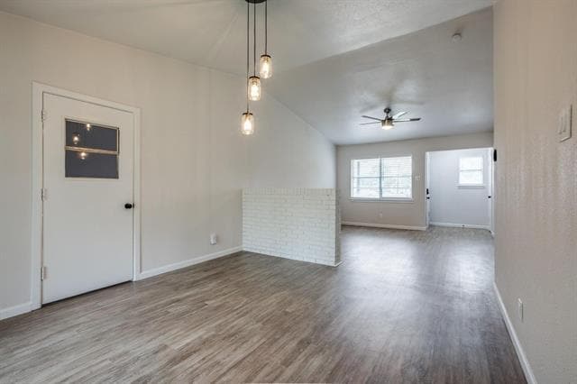 Building Photo - 203 N Forest Crest Dr