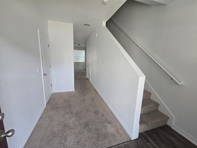 Building Photo - 936 Grandin St