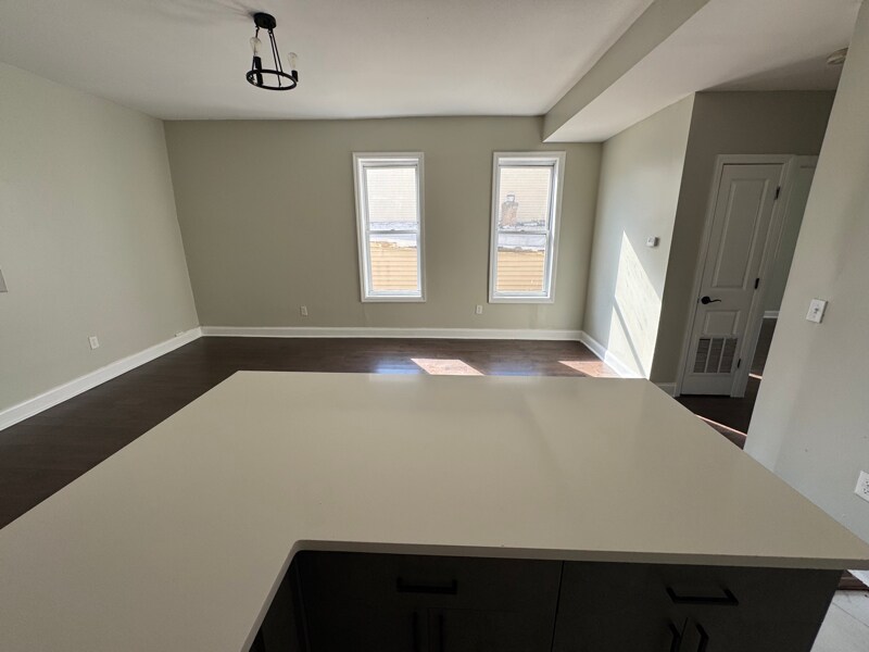 Building Photo - 495 Clinton Ave