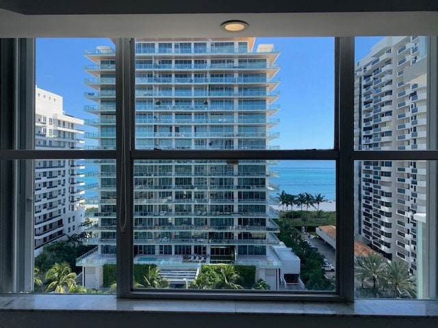 Building Photo - 5750 Collins Ave