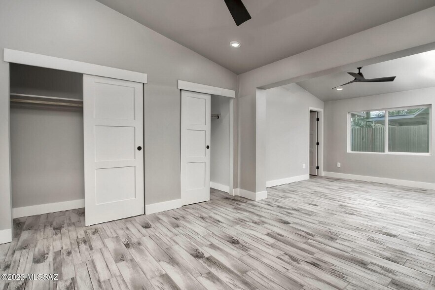 Building Photo - 892 E Glenn St