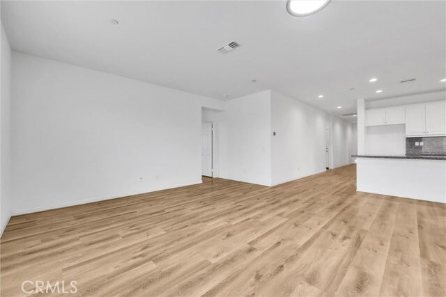 Building Photo - 3359 S Myrtle Dr