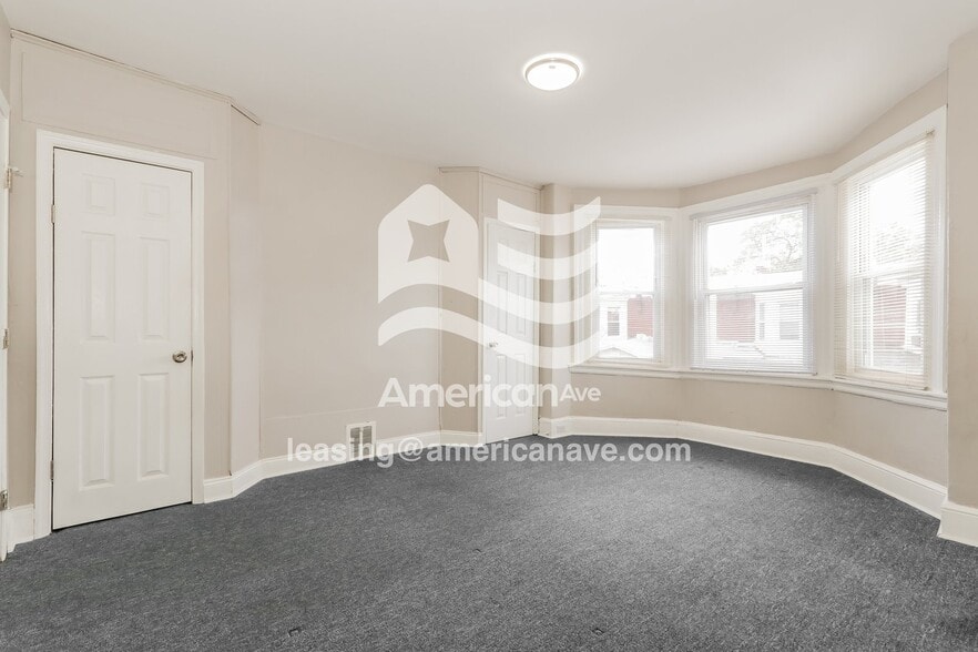 Building Photo - 330 N Robinson St