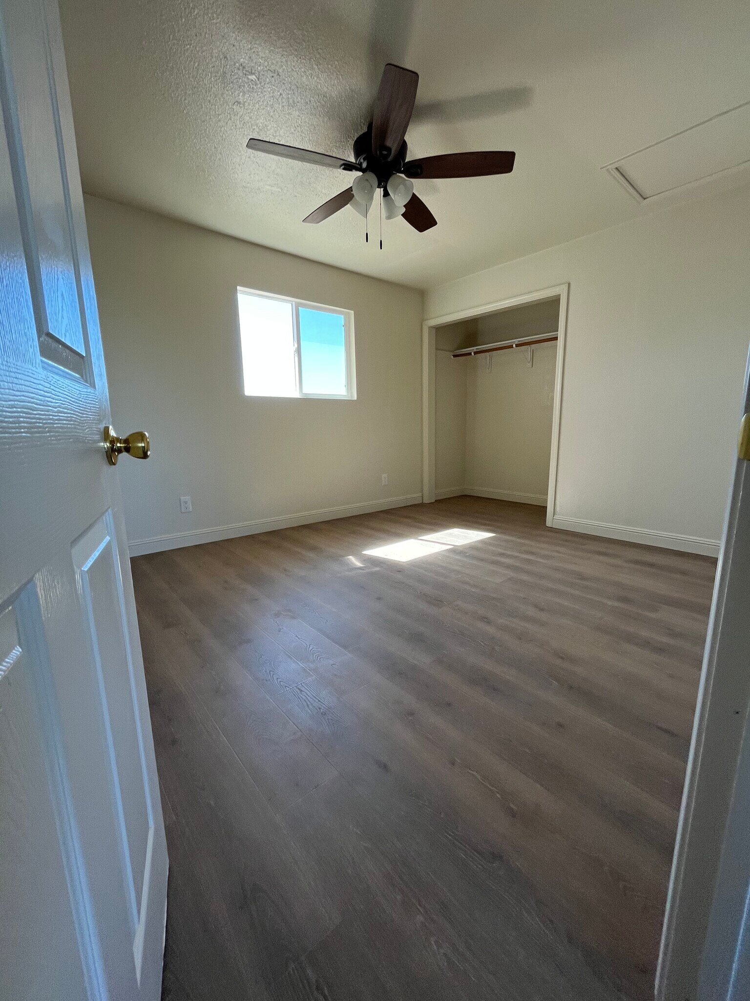 Building Photo - 26512 Avenue 8