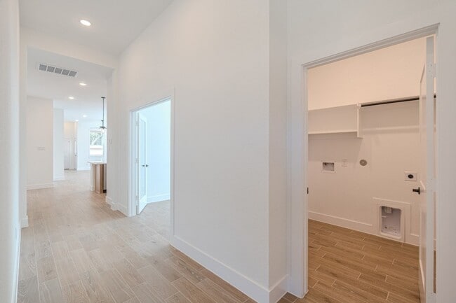 Building Photo - 676 Crested Duck Ct