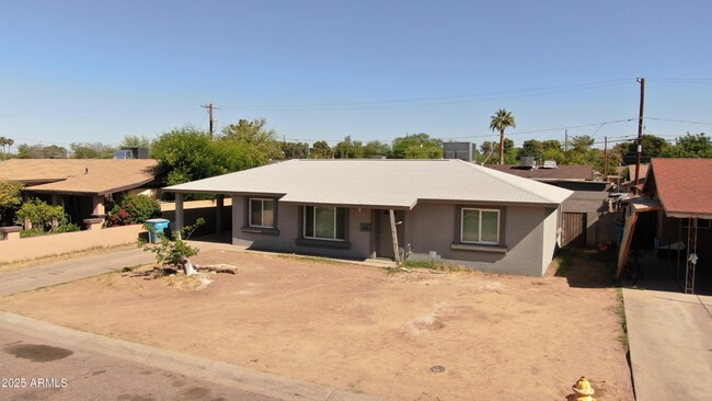 Building Photo - 3336 W Turney Ave