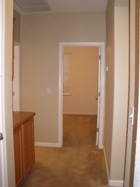 Building Photo - 1043 Villaggio Cir