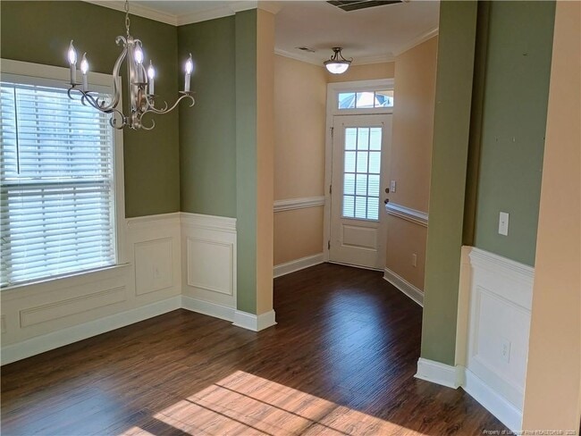 Building Photo - 40 Cromwell Cir