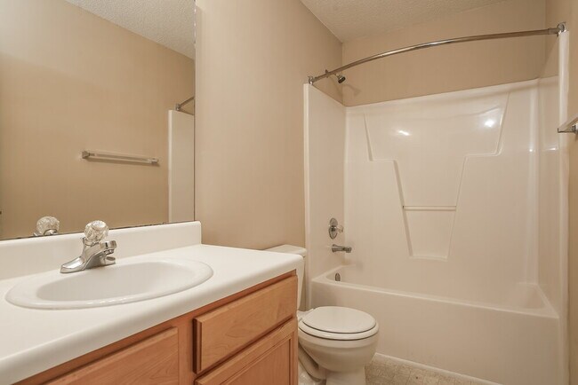 Building Photo - 1505 Woodline Dr