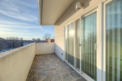 Building Photo - 1428 S Quincy Ave