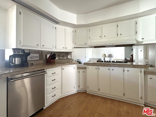 Building Photo - 74584 Nevada Cir E