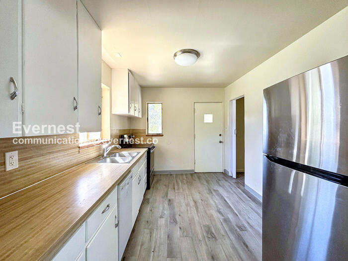 Building Photo - 4195 S Galapago St