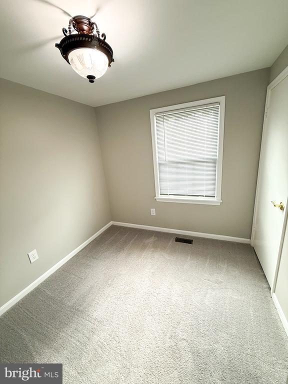 Building Photo - 7341 Crestleigh Cir