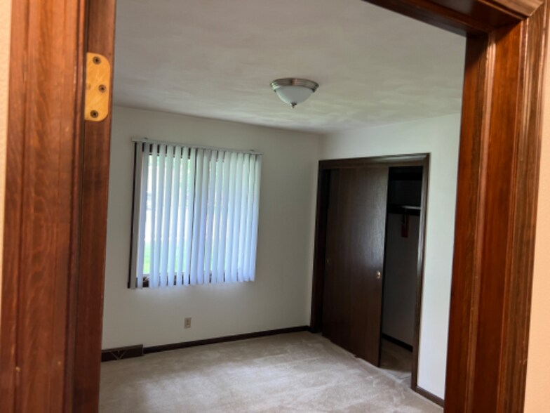 Building Photo - 5626 Pepper Dr