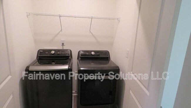 Building Photo - 1026 Paddington Dr