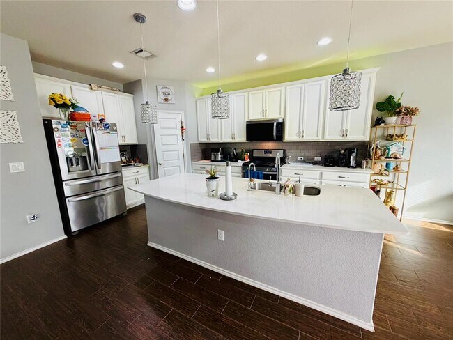 Building Photo - 13904 Osmarea Dr