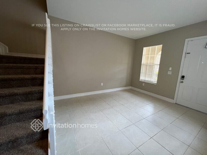 Building Photo - 6855 Julia Gardens Dr