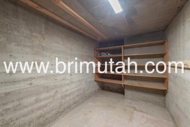 Building Photo - 2397 Logan Way