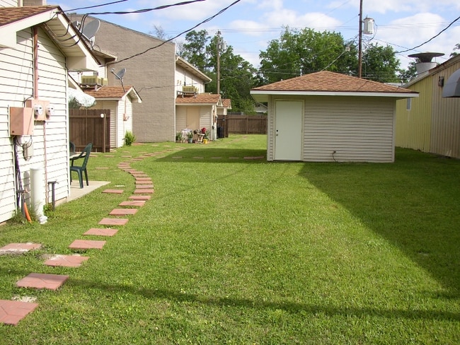 Building Photo - 1940 6th St