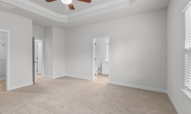 Building Photo - WOW! Amazing 3 story condo for rent
