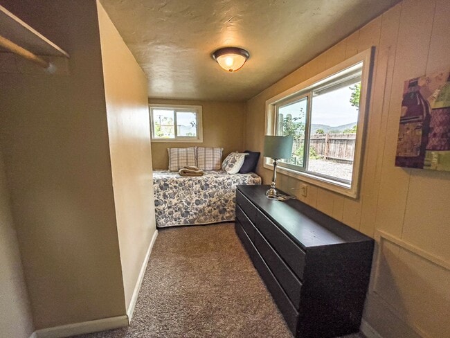 Building Photo - Arnold House